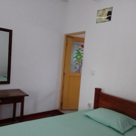 Pravindi Guest Home Мириса Екстериор снимка