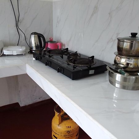 Pravindi Guest Home Мириса Екстериор снимка