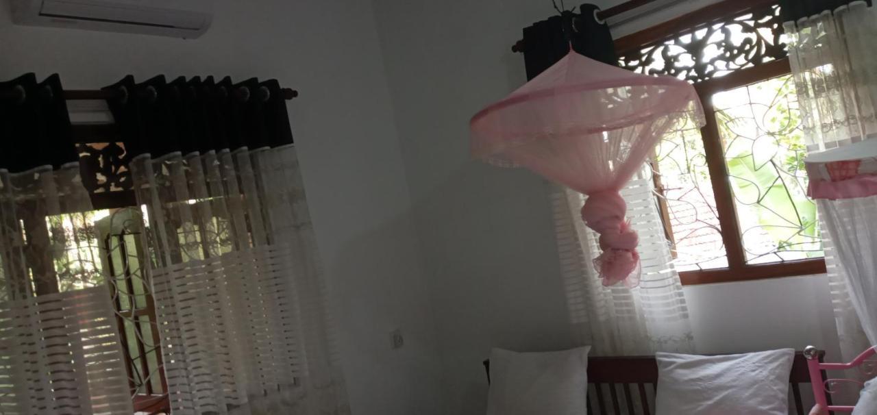 Pravindi Guest Home Мириса Екстериор снимка