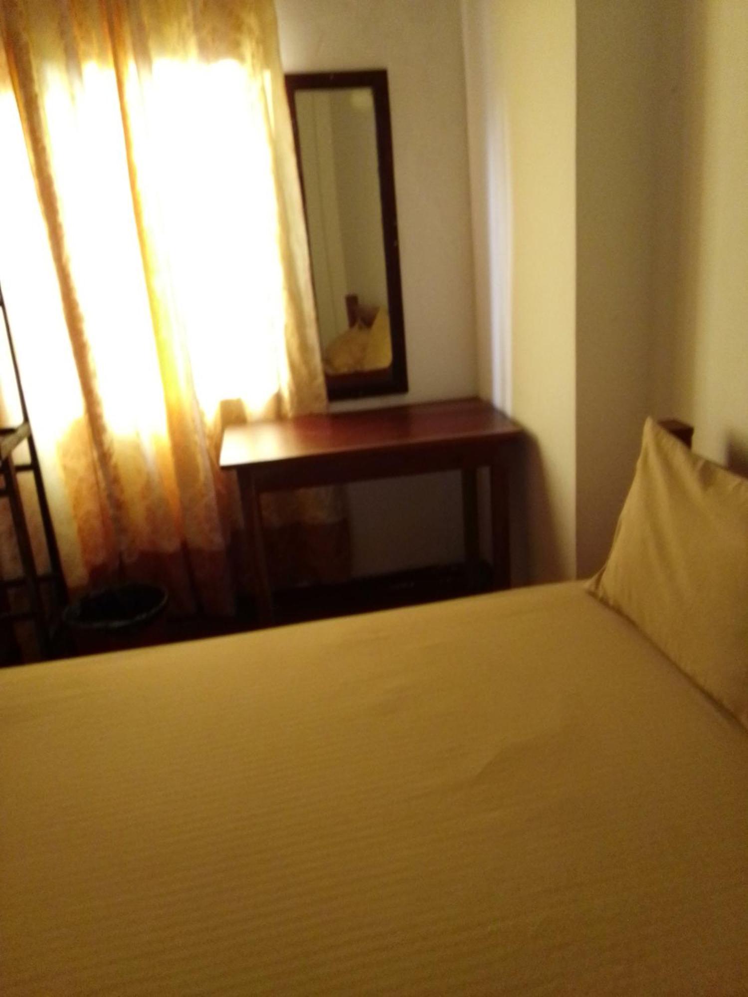 Pravindi Guest Home Мириса Екстериор снимка